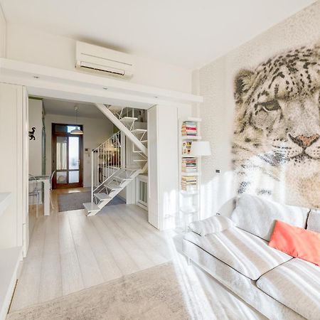 Appartement Bright Loft - Free Private Parking à Milan Extérieur photo