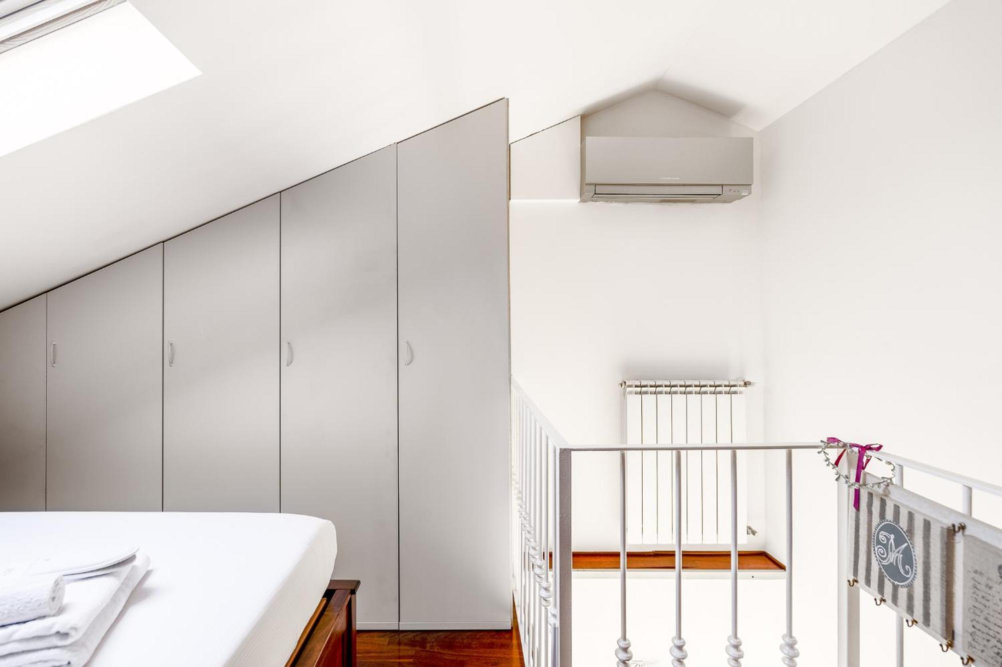 Appartement Bright Loft - Free Private Parking à Milan Extérieur photo
